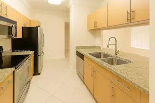 6410 Emerald Dunes Dr, West Palm Beach, FL 33411 - Photo 10