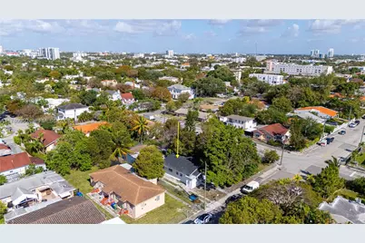 1114 SW 13th Ct, Miami, FL 33135 - Photo 1
