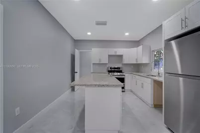 1114 SW 13th Ct, Miami, FL 33135 - Photo 8