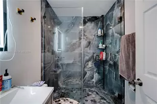 1114 SW 13th Ct, Miami, FL 33135 - Photo 16