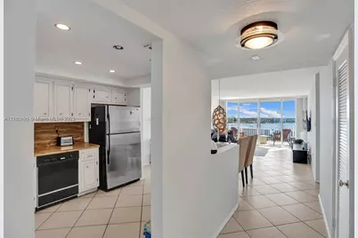 18041 Biscayne Blvd #1603, Aventura, FL 33160 - Photo 8