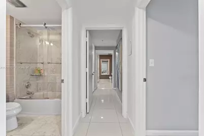 253 NE 2nd St #1003, Miami, FL 33132 - Photo 12