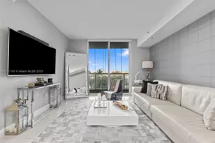 253 NE 2nd St, Miami, FL 33132 - Photo 10