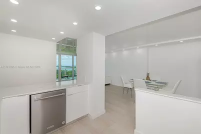 100 Bayview Dr #825, Sunny Isles Beach, FL 33160 - Photo 14