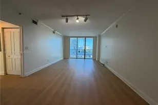 325 S Biscayne Blvd, Miami, FL 33131 - Photo 16