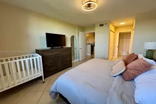 19501 E Country Club Dr, Aventura, FL 33180 - Photo 12