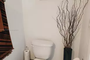 92 SW 3rd St, Miami, FL 33130 - Photo 16