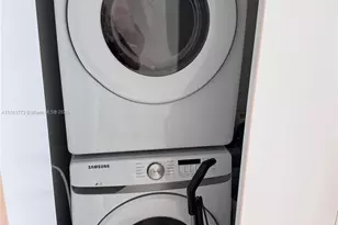 92 SW 3rd St, Miami, FL 33130 - Photo 14