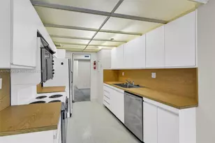 2000 Towerside Terrace, Miami, FL 33138 - Photo 10