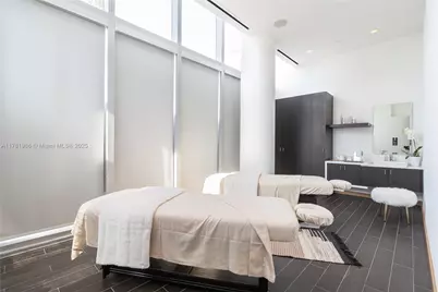 851 NE 1st Ave #1102, Miami, FL 33132 - Photo 20