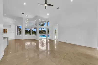 2534 Poinciana Dr, Weston, FL 33327 - Photo 22