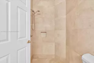 2534 Poinciana Dr, Weston, FL 33327 - Photo 42