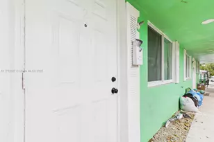 1713 SW 11th Ct, Fort Lauderdale, FL 33312 - Photo 6