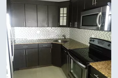 2750 NE 183rd St #2607, Aventura, FL 33160 - Photo 4