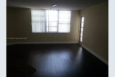 2750 NE 183rd St #2607, Aventura, FL 33160 - Photo 6