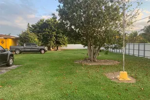 24105 SW 124th Ave, Homestead, FL 33032 - Photo 6