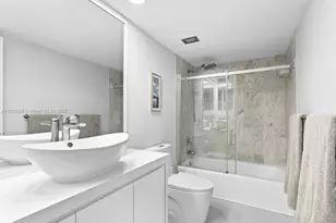 881 Ocean Dr, Key Biscayne, FL 33149 - Photo 18