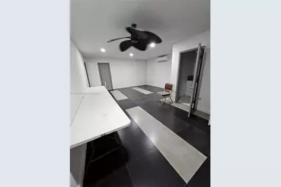 1860 NW 107th St, Miami, FL 33167 - Photo 16