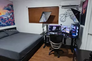 1860 NW 107th St, Miami, FL 33167 - Photo 36