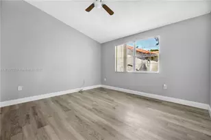 412 NW 108th Terrace, Pembroke Pines, FL 33026 - Photo 4