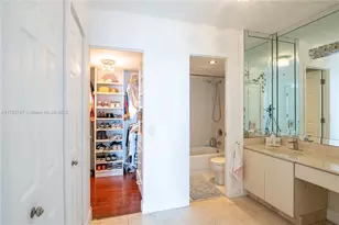 3731 N Country Club Dr, Aventura, FL 33180 - Photo 18