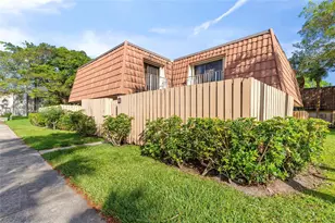 855 Blue Ridge Cir, West Palm Beach, FL 33409 - Photo 14