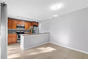 855 Blue Ridge Cir, West Palm Beach, FL 33409 - Photo 4