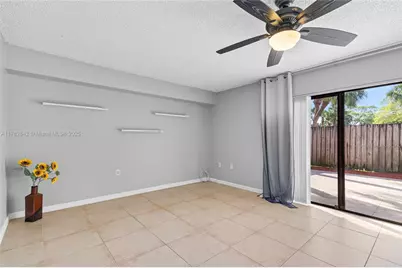 855 Blue Ridge Cir #855, West Palm Beach, FL 33409 - Photo 2