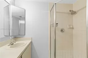 855 Blue Ridge Cir, West Palm Beach, FL 33409 - Photo 12