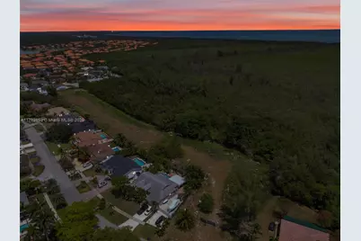 7830 SW 199th Ter, Cutler Bay, FL 33189 - Photo 8