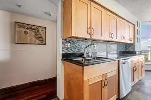 19195 NE 36th Ct, Aventura, FL 33180 - Photo 8