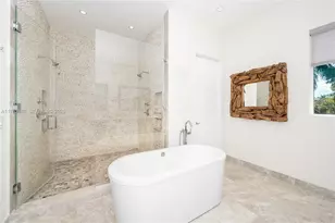 31 Island Dr, Key Biscayne, FL 33149 - Photo 22