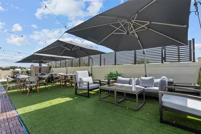 10648 Fountainbleau  Blvd, Miami, FL 33172 - Photo 2