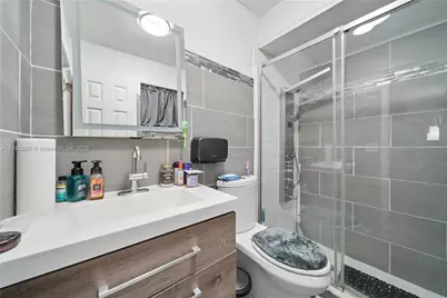 11641 NW 42nd St, Sunrise, FL 33323 - Photo 10