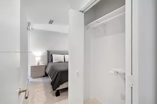 239 SW 9th St, Miami, FL 33130 - Photo 12