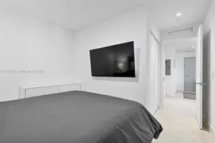 239 SW 9th St, Miami, FL 33130 - Photo 14