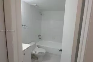 271 NW 177th St, Miami Gardens, FL 33169 - Photo 4