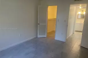 8500 Sunrise Lakes Blvd, Sunrise, FL 33322 - Photo 22
