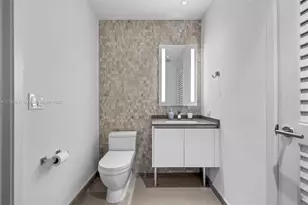 88 SW 7th St, Miami, FL 33130 - Photo 22