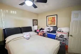 1380 W 41st St, Hialeah, FL 33012 - Photo 14