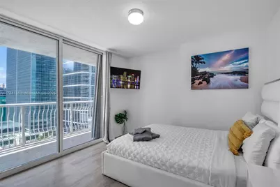 1200 Brickell Bay Dr #1723, Miami, FL 33131 - Photo 12