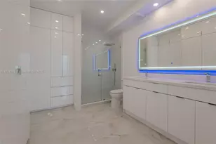 100 Bayview Dr, Sunny Isles Beach, FL 33160 - Photo 22