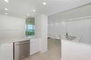 100 Bayview Dr, Sunny Isles Beach, FL 33160 - Photo 14