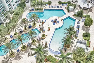 253 NE 2nd St, Miami, FL 33132 - Photo 16