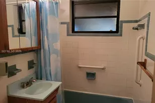 521 N 70th Way, Hollywood, FL 33024 - Photo 16
