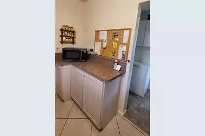 521 N 70th Way, Hollywood, FL 33024 - Photo 12