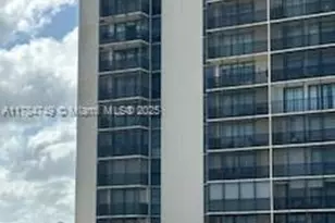 20379 W Country Club Dr, Aventura, FL 33180 - Photo 42