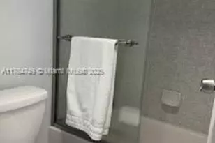 20379 W Country Club Dr, Aventura, FL 33180 - Photo 16