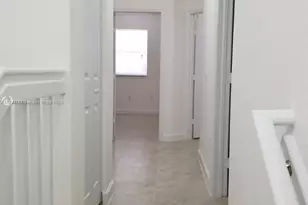 290 NW 109th Ave, Miami, FL 33172 - Photo 18