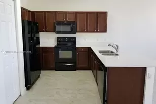 290 NW 109th Ave, Miami, FL 33172 - Photo 12